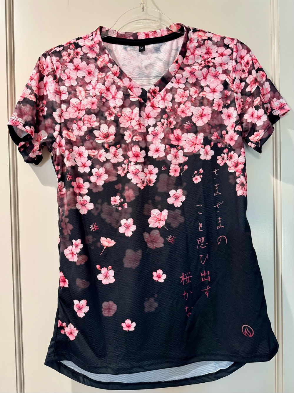 INKnBURN Sakura V Neck Tech Shirt ~ size Medium ~ brand new